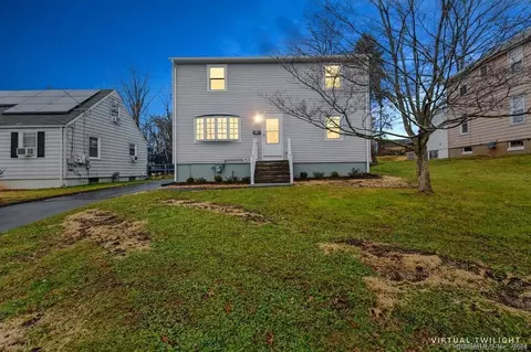 43 Roosevelt St, New Britain, CT 06051