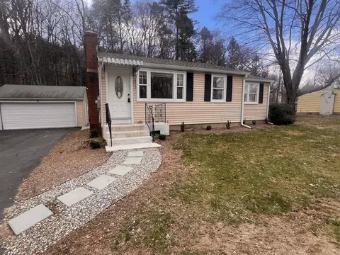 51 Lovely St, Canton, CT 06019