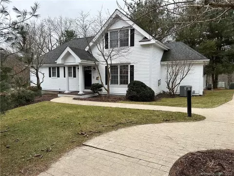 6 Pinehurst Ln #6, Moodus, CT 06469