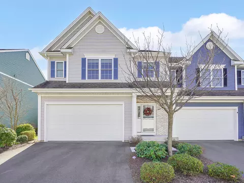 65 Bridlewood Ln #65, Vernon, CT 06066