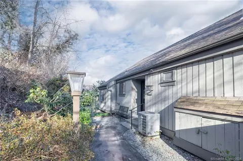 236 Heritage Vlg #A, Southbury, CT 06488