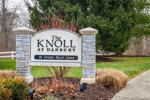32 Crows Nest Ln #26, Danbury, CT 06810