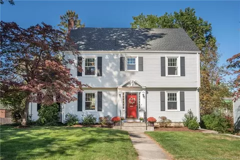 1986 Boulevard, West Hartford, CT 06107