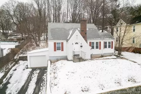 248 Oakland St, Bristol, CT 06010