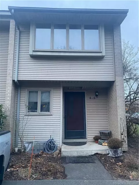 827 Oronoke Rd #4-6, Waterbury, CT 06708