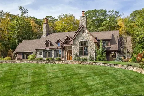 233 Carrington Rd, Bethany, CT 06524