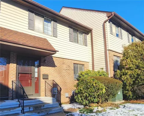 202 Soundview Ave #11, Stamford, CT 06902