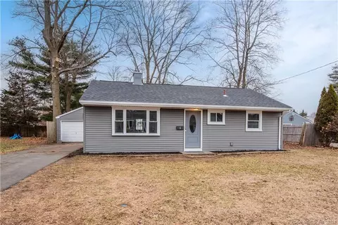 6 Rosemont Dr, Plainville, CT 06062