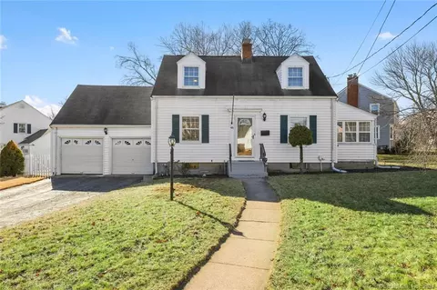 48 Sunset Rd, Hamden, CT 06514