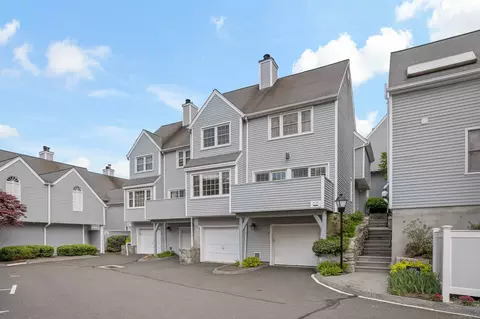 10 Wilton Crst #10, Wilton, CT 06897
