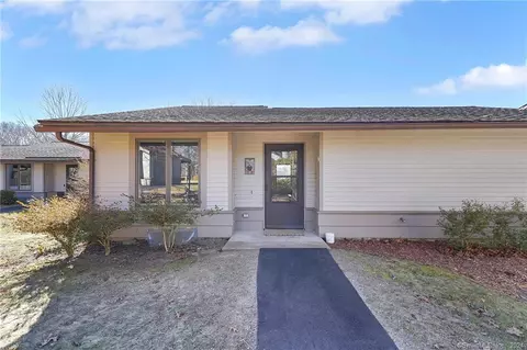 6 Sycamore Dr #C, Mansfield, CT 06268