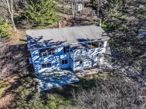 4 Pleasantview Rd, Sherman, CT 06784