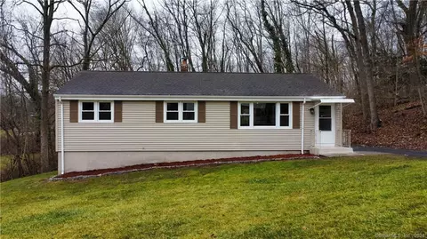18 Jeffrey Rd, East Haven, CT 06513