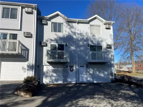 1001 Old Colony Rd #2-2, Meriden, CT 06451