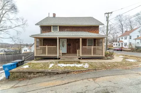 46 Centennial St, Putnam, CT 06260