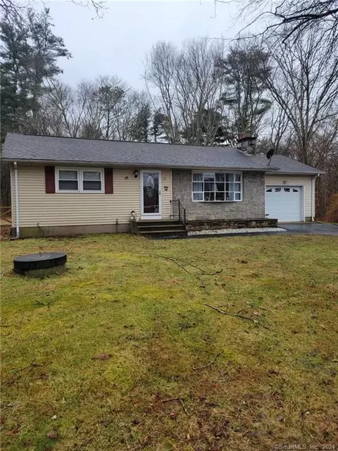 19 Welsh St, Killingly, CT 06239