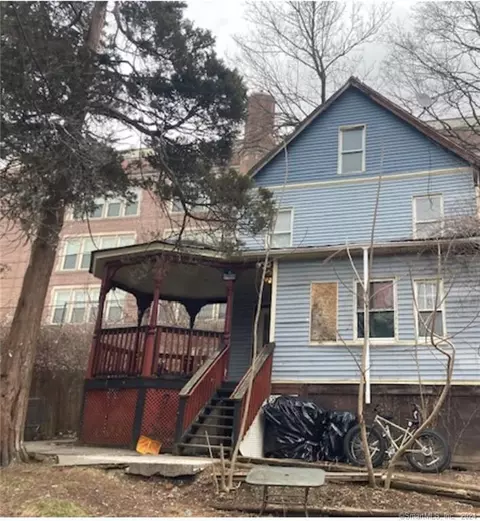 16 Pine St, Waterbury, CT 06710