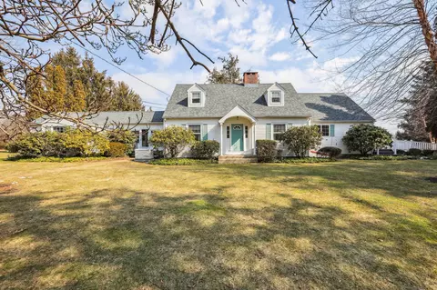 43 Obtuse Rd S, Brookfield, CT 06804