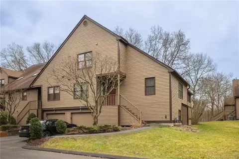 2 Echowoods Cir #2, Monroe, CT 06468