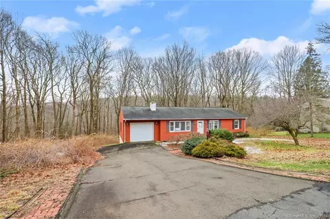 3 Cushing Dr, Danbury, CT 06811