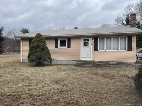 28 Leha Ave, Griswold, CT 06351