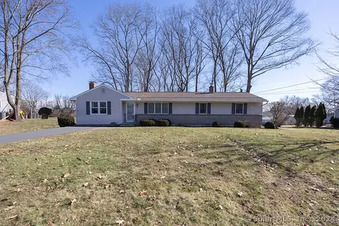 80 Ridgetop Rd, Wallingford, CT 06492