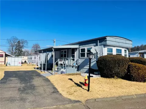 14 Sioux Rd, East Hartford, CT 06118