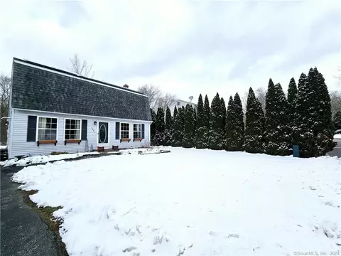 166 Colonial Rd, Plainfield, CT 06374