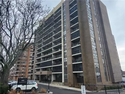 44 Strawberry Hill Ave #4C, Stamford, CT 06902