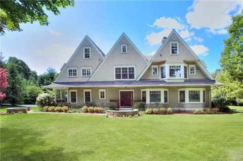 2 Whippoorwill Ln, Westport, CT 06880