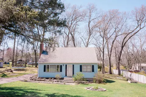 132 Cross Dr, Vernon, CT 06066