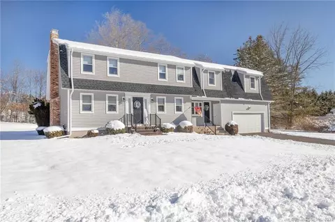 3 Dogwood Ln, Ellington, CT 06029