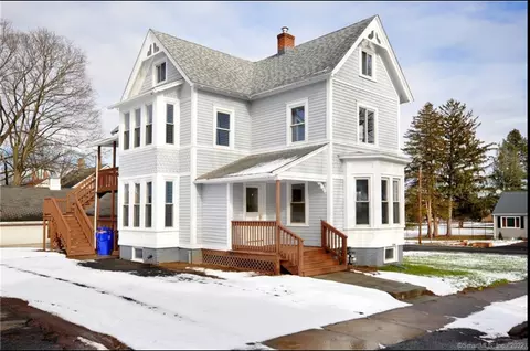 15 Pease St, Enfield, CT 06082