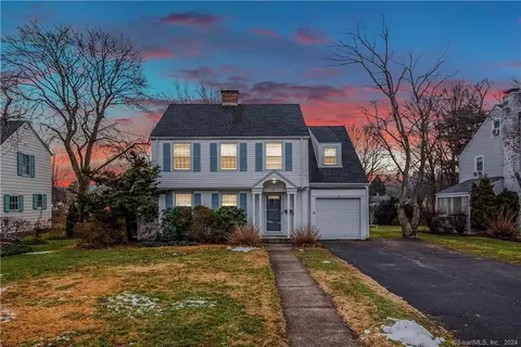 25 Rosedale Rd, West Hartford, CT 06107