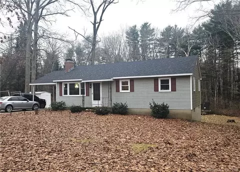 241 Oakwood Dr, Windham, CT 06280