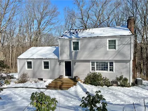 116 Wolfpit Rd, Wilton, CT 06897