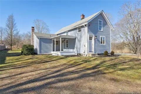 67 South Rd, Groton, CT 06340