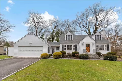 4 Belair Rd, Norwalk, CT 06850