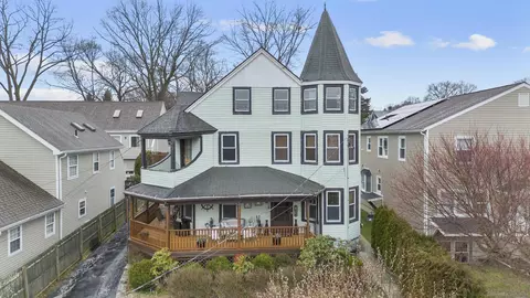 93 Seaside Ave, Stamford, CT 06902