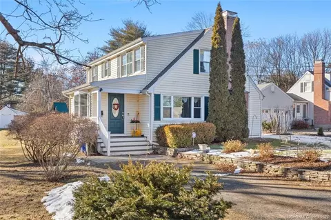 5 W Tomstead Rd, Simsbury, CT 06070