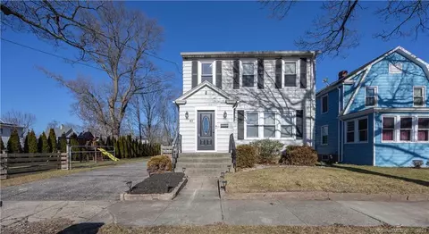 87 Marshall St, West Haven, CT 06516