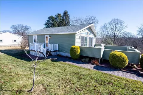 90 Alps Rd, Branford, CT 06405