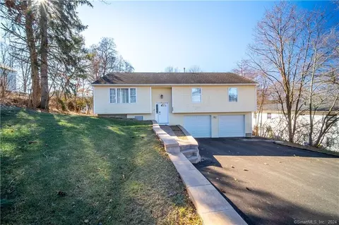 292 Scott Rd, Waterbury, CT 06705