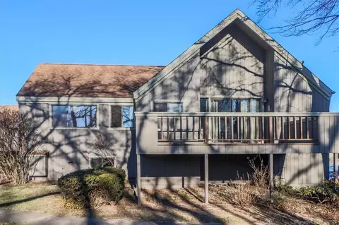 231 Agawam Dr #A, Stratford, CT 06614