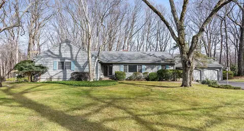 22 Berwyn Rd, West Hartford, CT 06107