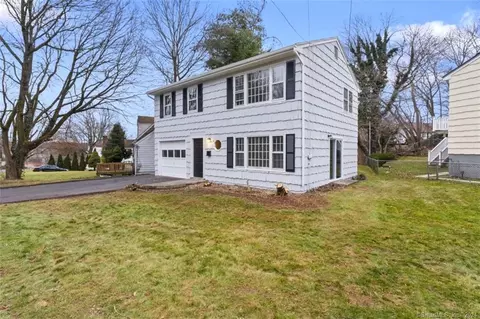 13 Linden St, Norwalk, CT 06851