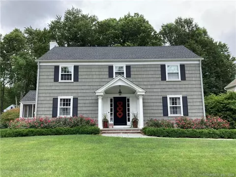 48 Middlebrook Rd, West Hartford, CT 06119