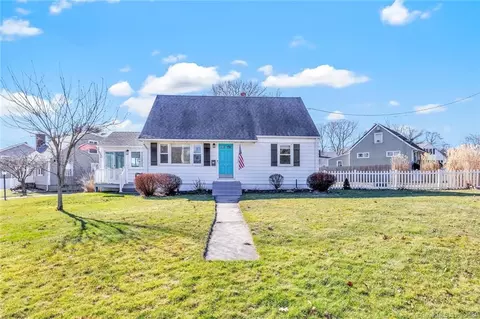 250 Meadowside Rd, Milford, CT 06460