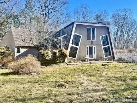 15 Oriole Rd, East Haddam, CT 06423