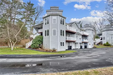 8 Quarry Dock Rd #8, Branford, CT 06405